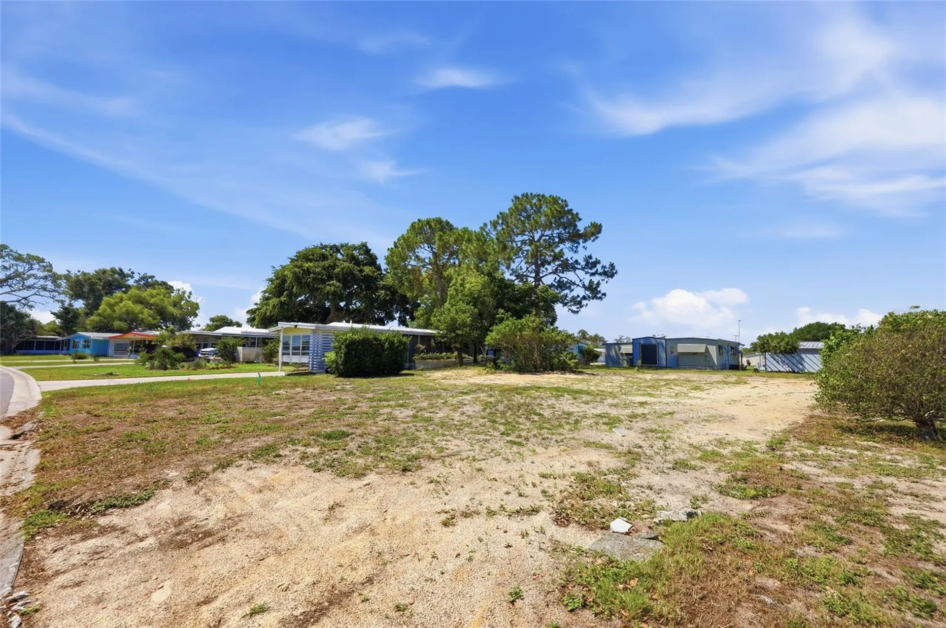 1223 Nassau Circle Tavares FL 32778
