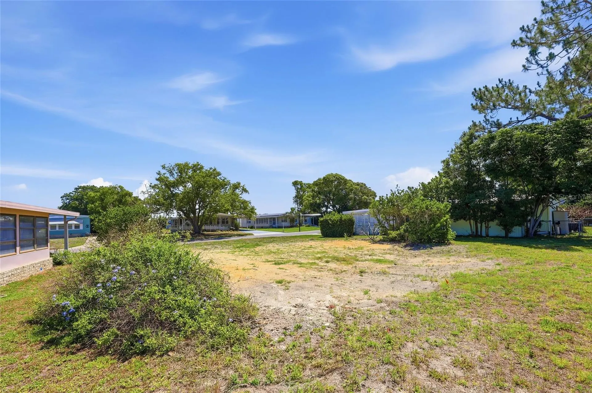 1223 Nassau Circle Tavares FL 32778