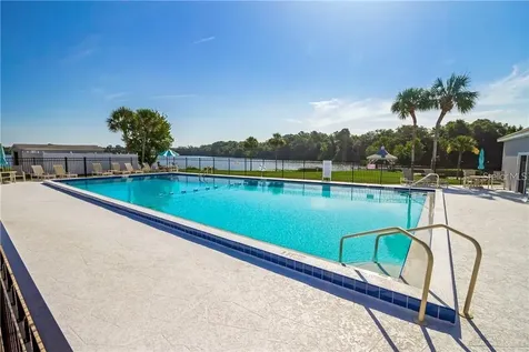 1223 Nassau Circle Tavares FL 32778