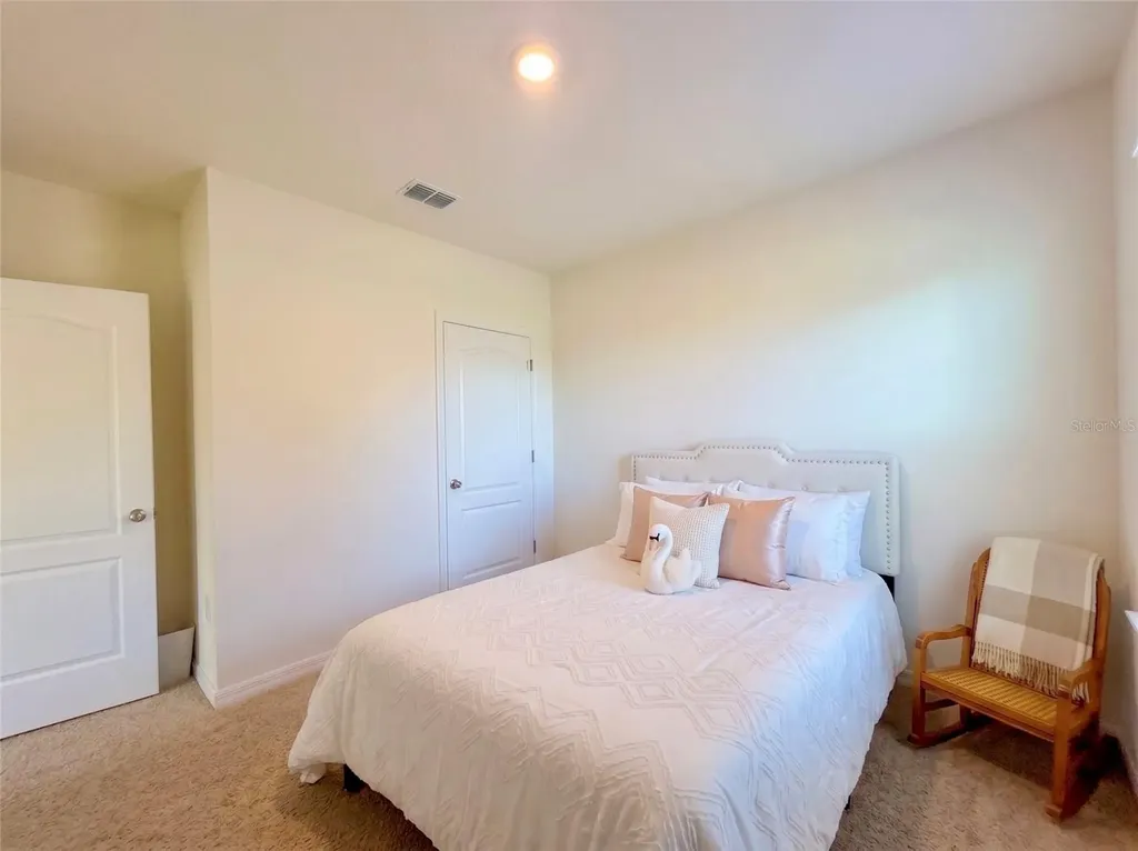 2033 E Gloria Drive Deltona FL 32725