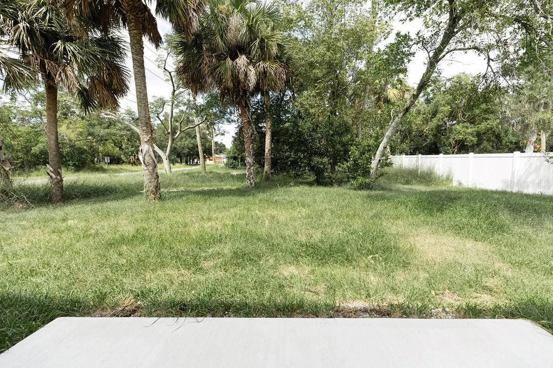 67 W 10th Street Apopka FL 32703