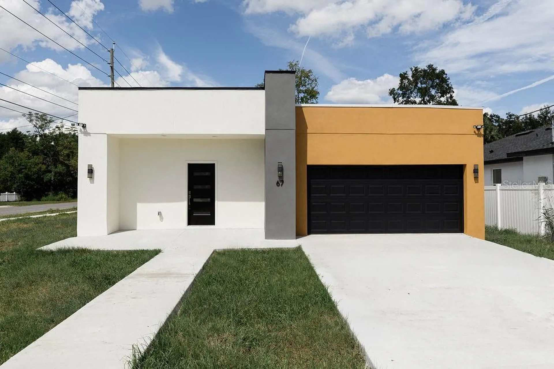 67 W 10th Street Apopka FL 32703