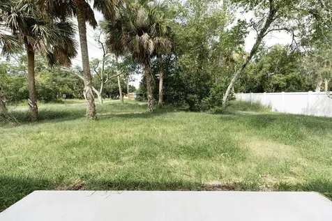 67 W 10th Street Apopka FL 32703