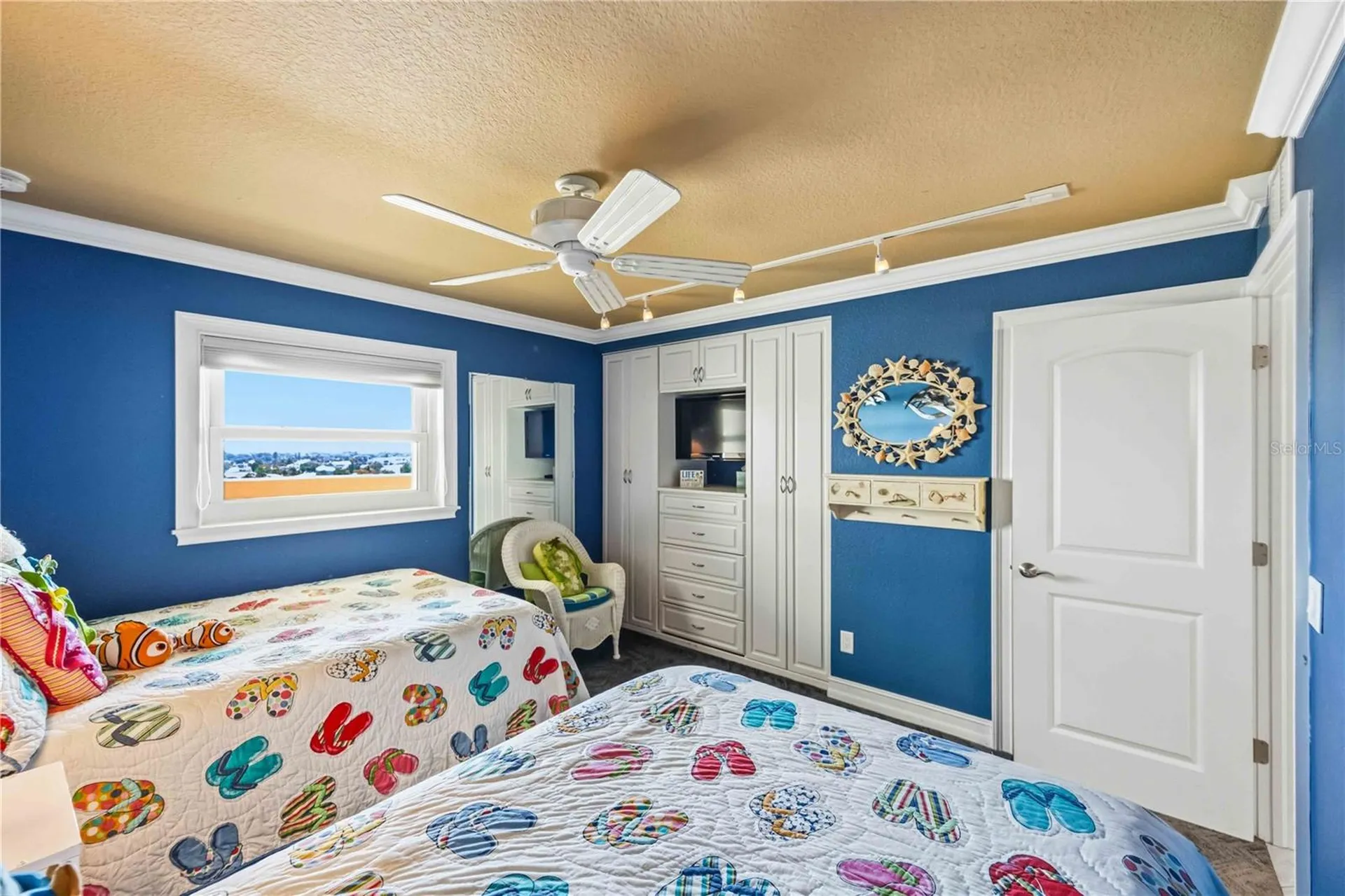 6140 Midnight Pass Road Sarasota FL 34242