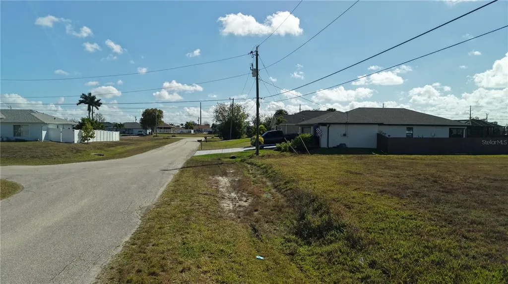 2502 NW 1st Street Cape Coral FL 33993