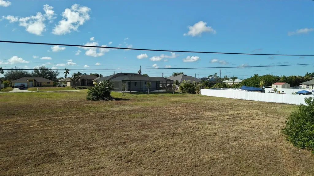 2502 NW 1st Street Cape Coral FL 33993