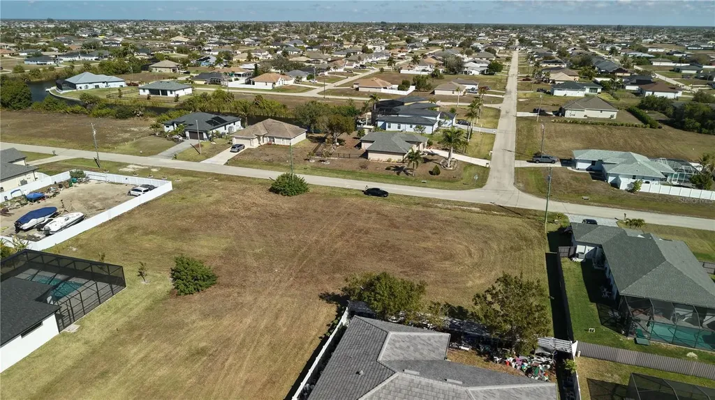 2502 NW 1st Street Cape Coral FL 33993