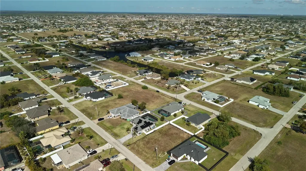 2502 NW 1st Street Cape Coral FL 33993