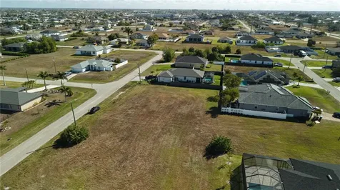 2502 NW 1st Street Cape Coral FL 33993
