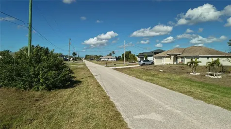 2502 NW 1st Street Cape Coral FL 33993