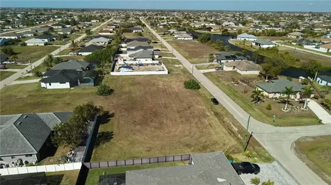 2502 NW 1st Street Cape Coral FL 33993