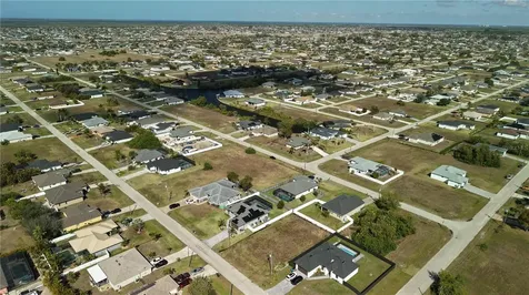 2502 NW 1st Street Cape Coral FL 33993