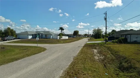 2502 NW 1st Street Cape Coral FL 33993