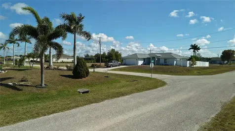 2502 NW 1st Street Cape Coral FL 33993