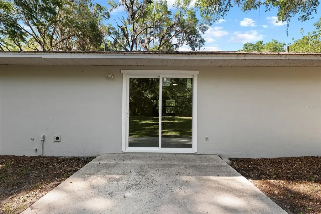 4329 NW 155th Street Reddick FL 32686