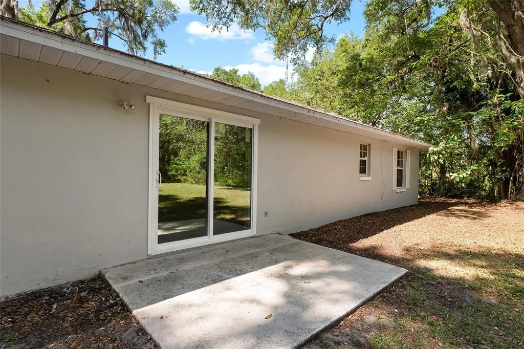 4329 NW 155th Street Reddick FL 32686