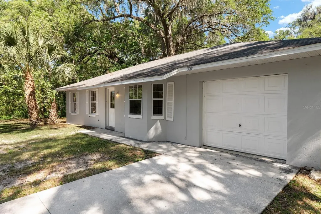 4329 NW 155th Street Reddick FL 32686