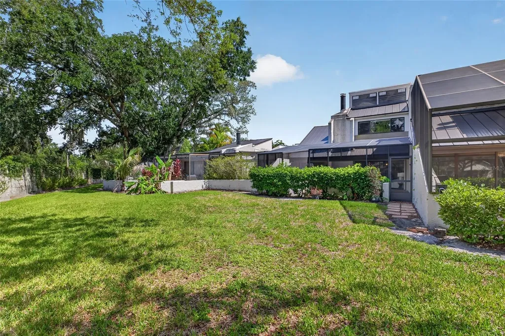 4203 Fairway Run Tampa FL 33618