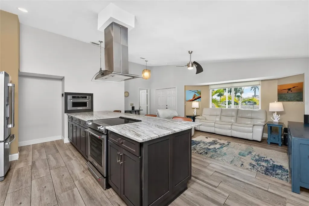 2532 Dixon Terrace Port Charlotte FL 33981
