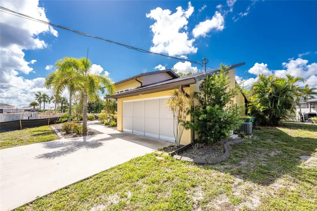 2532 Dixon Terrace Port Charlotte FL 33981