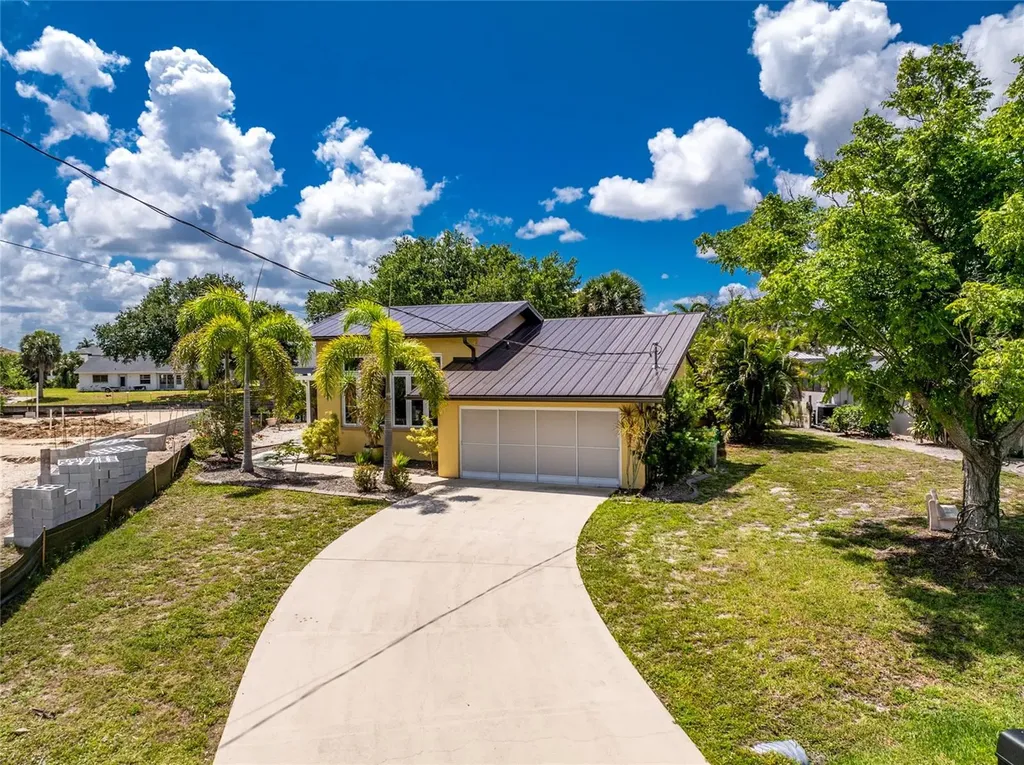 2532 Dixon Terrace Port Charlotte FL 33981