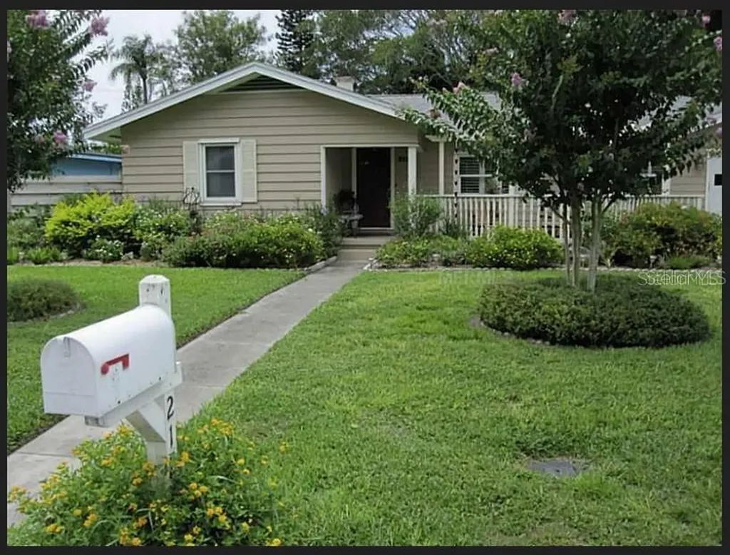 2126 Hibiscus Street Sarasota FL 34239
