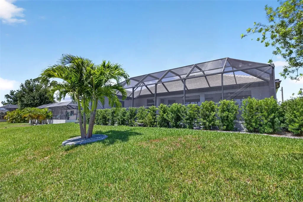 16 Tournament Road Rotonda West FL 33947