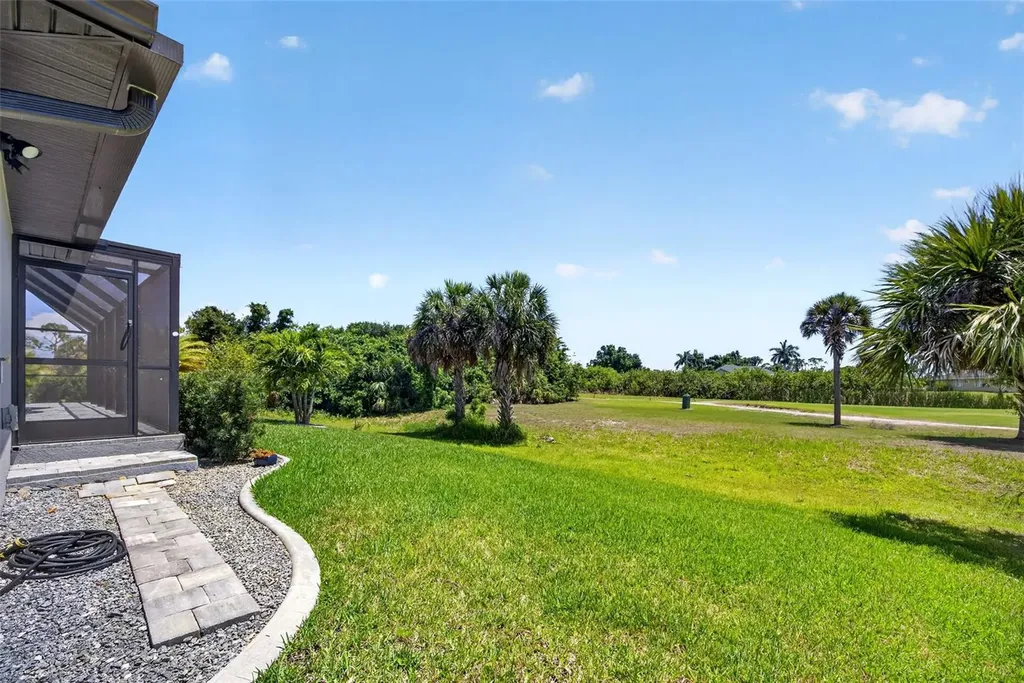 16 Tournament Road Rotonda West FL 33947