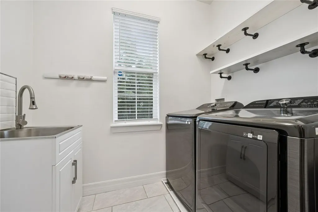 1507 Wild Sweetgrass Way Oakland FL 34787