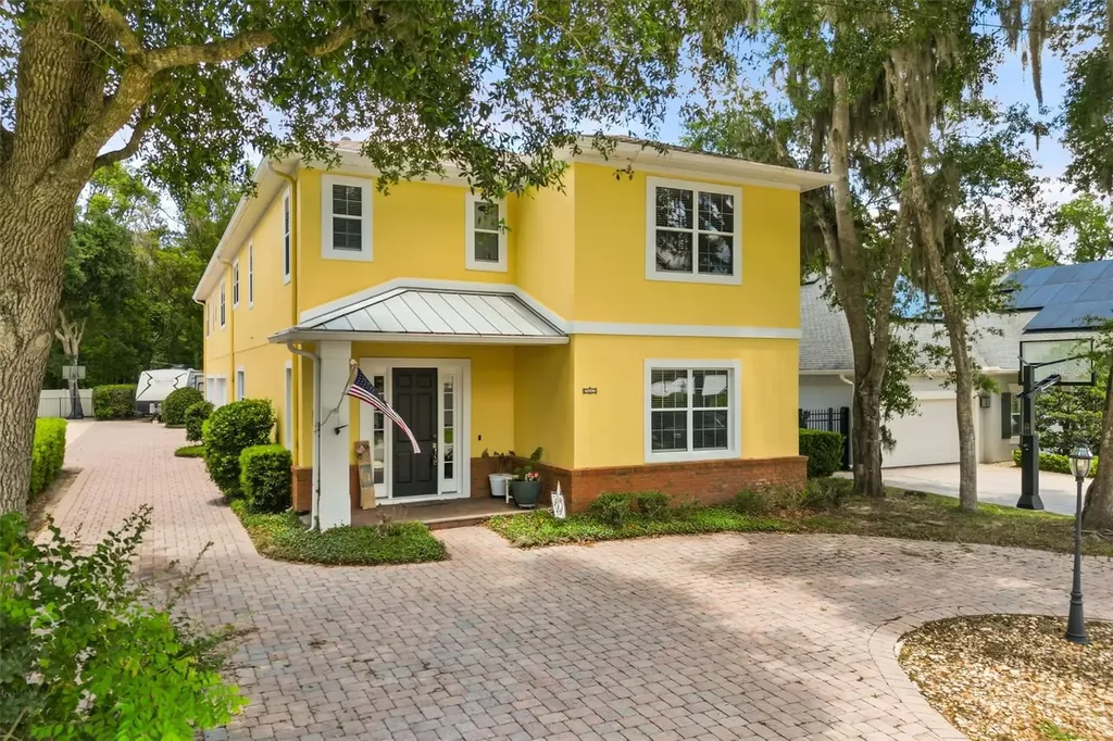 161 Vine Street Oviedo FL 32765