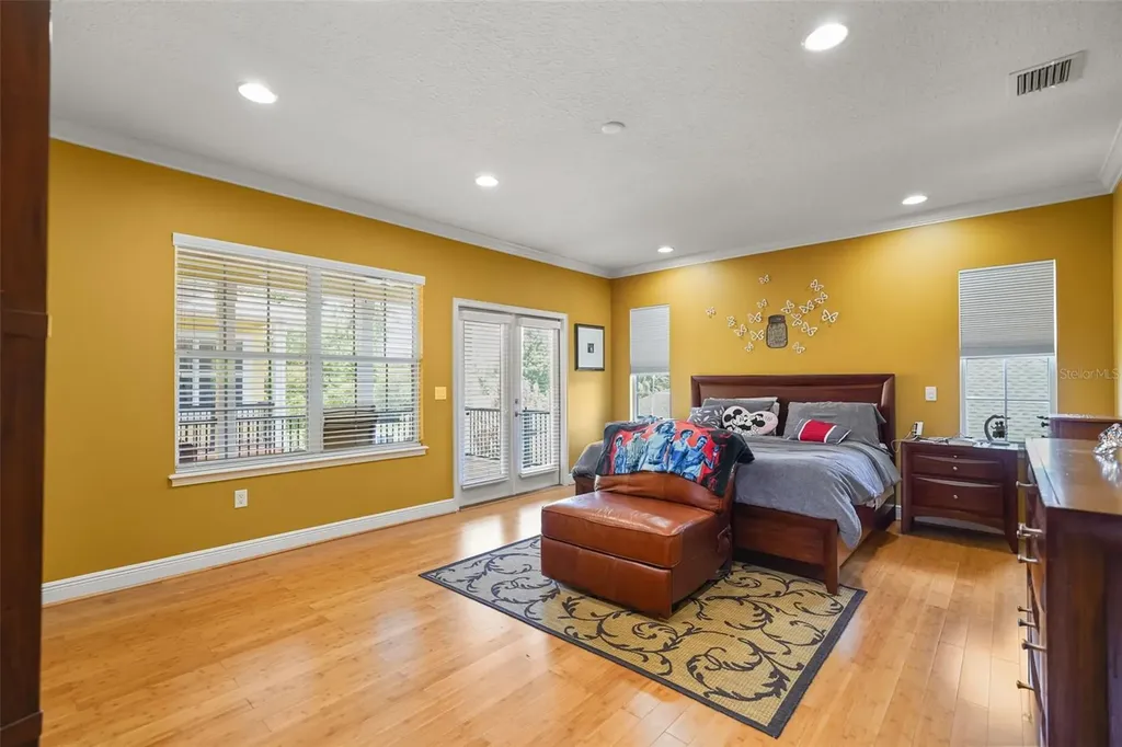 161 Vine Street Oviedo FL 32765