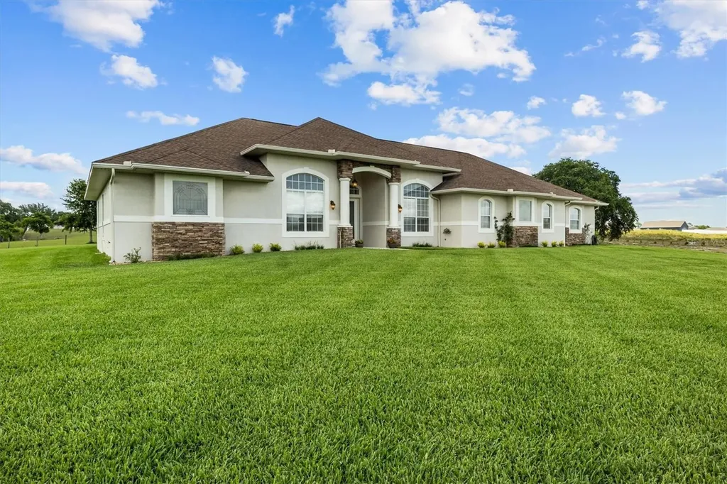 877 N Crooked Lake Drive Babson Park FL 33827