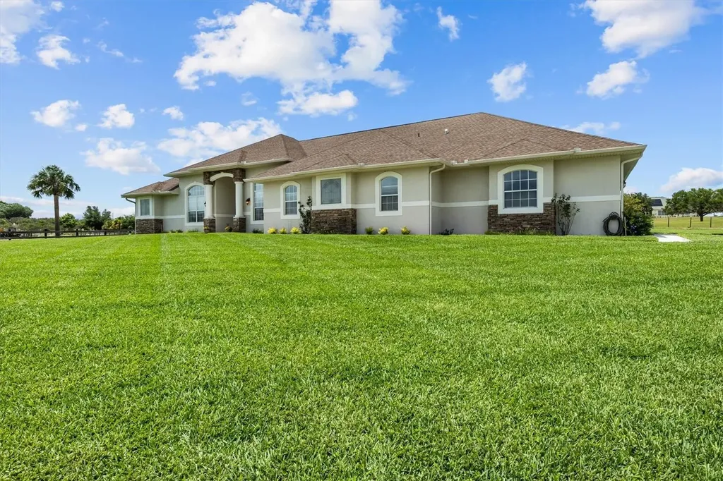 877 N Crooked Lake Drive Babson Park FL 33827