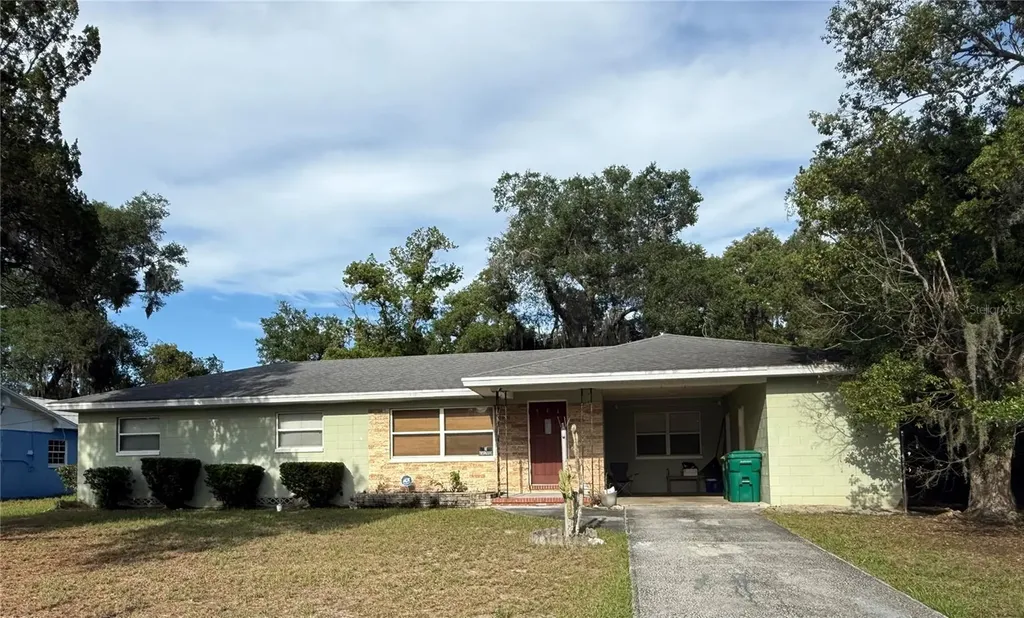 511 S Elsasser Street Deland FL 32720