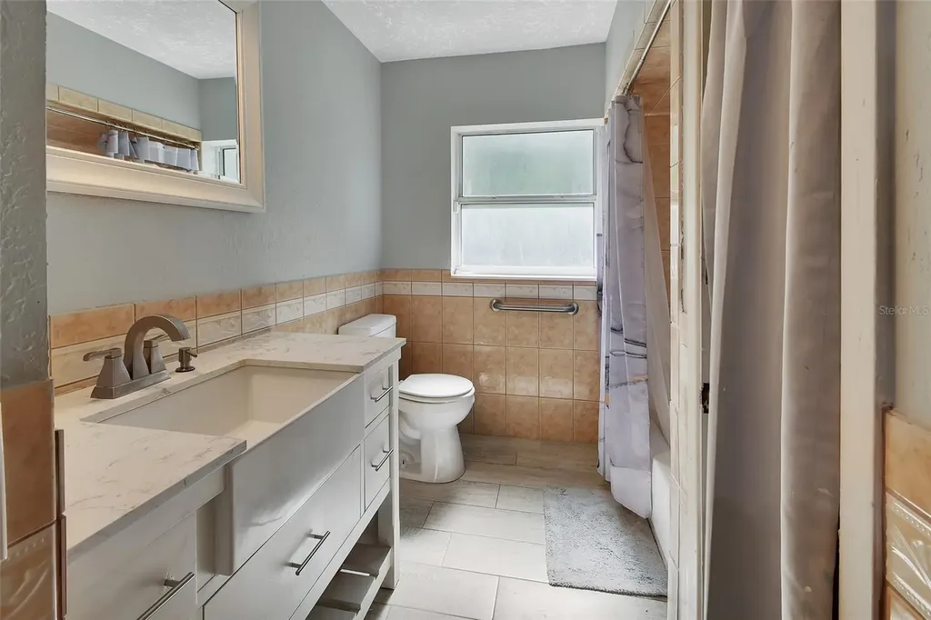 511 S Elsasser Street Deland FL 32720
