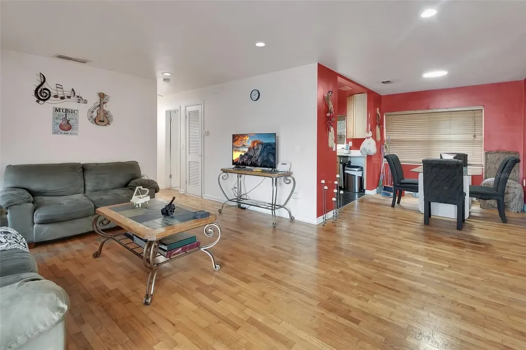 511 S Elsasser Street Deland FL 32720