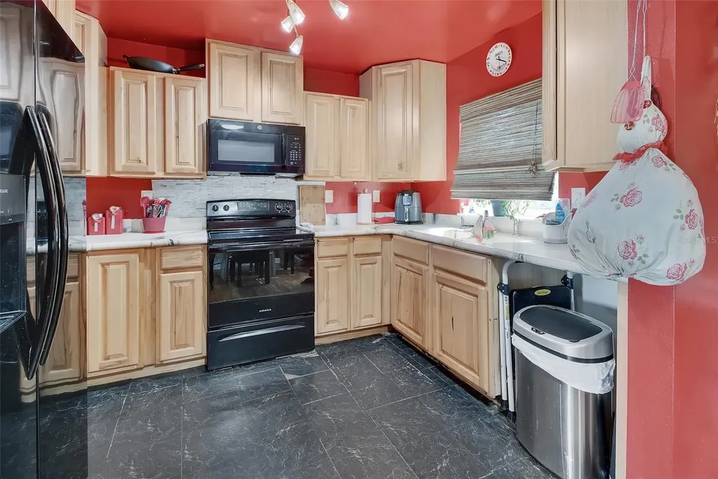 511 S Elsasser Street Deland FL 32720