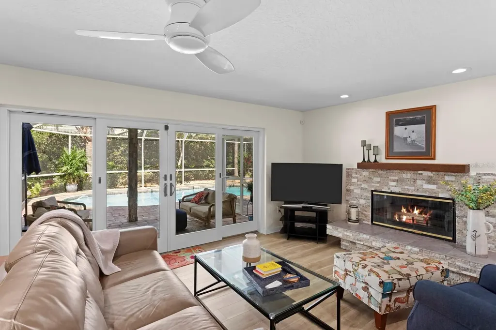 1107 Glenn Lane Safety Harbor FL 34695
