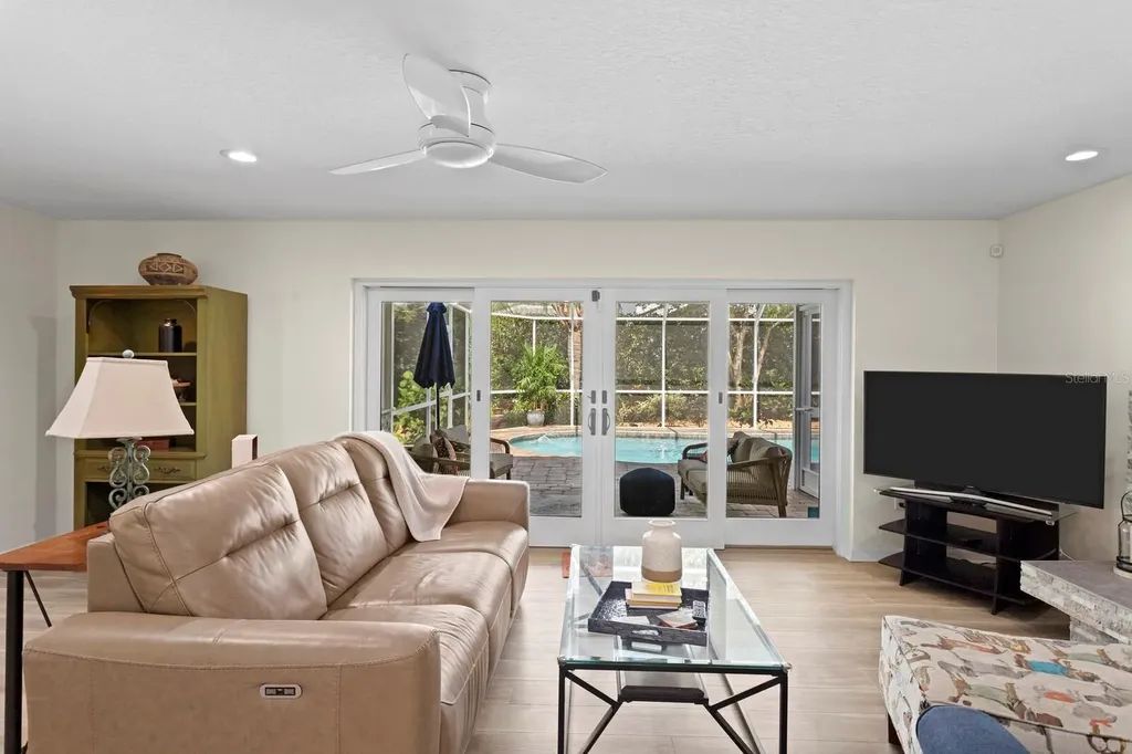 1107 Glenn Lane Safety Harbor FL 34695