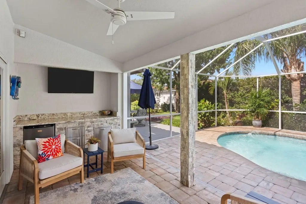 1107 Glenn Lane Safety Harbor FL 34695