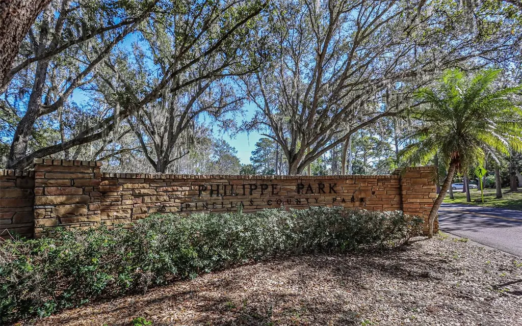 1107 Glenn Lane Safety Harbor FL 34695