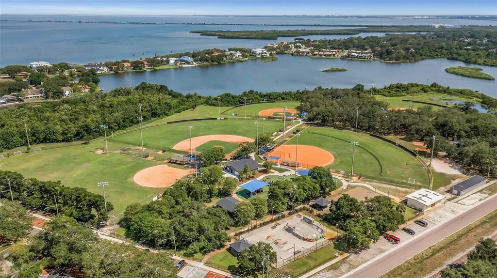 1107 Glenn Lane Safety Harbor FL 34695