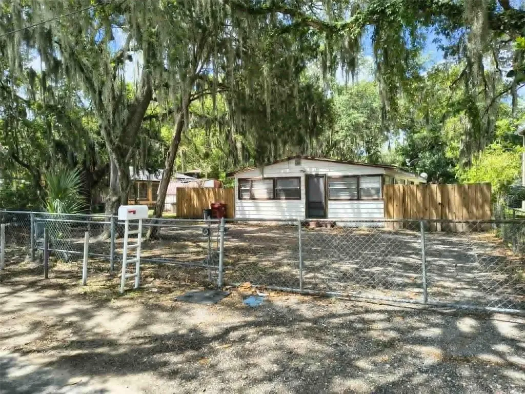 611 Short Street Plant City FL 33563