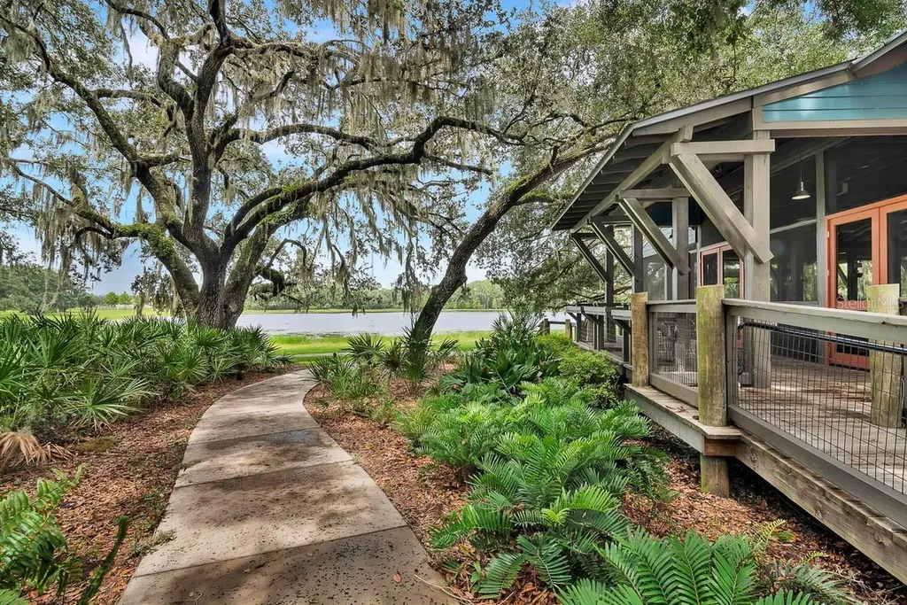 5834 Esker Falls Lane Lithia FL 33547