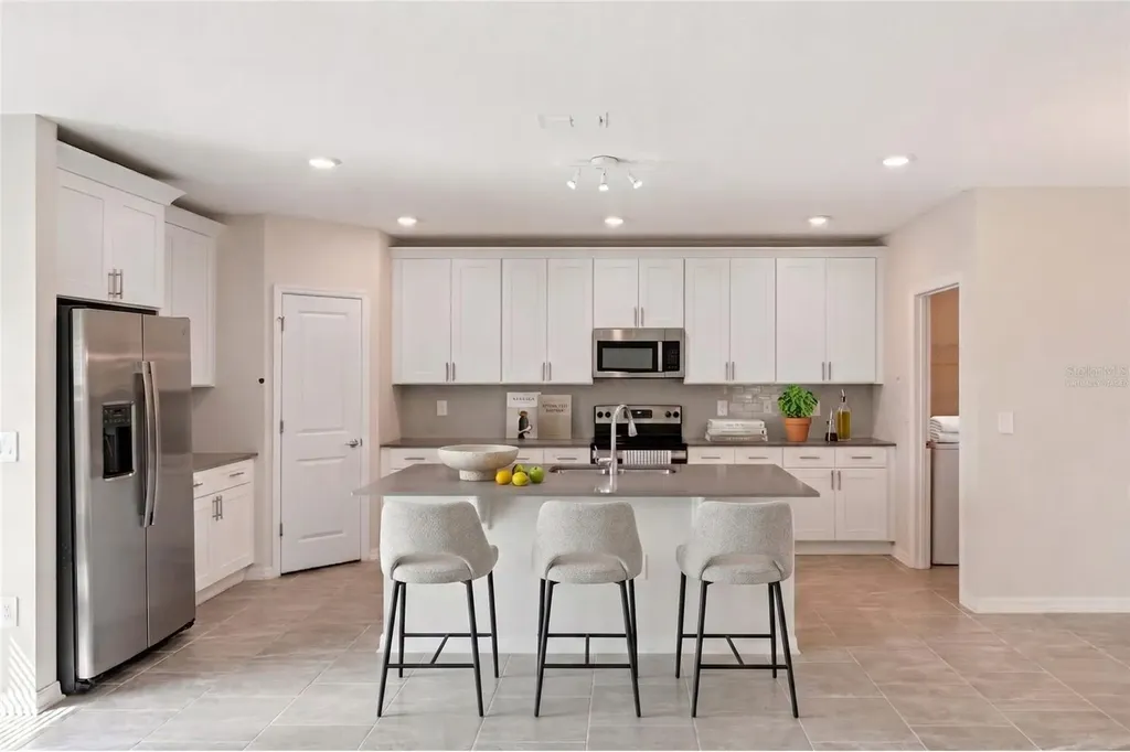 2932 Muller Oak Loop Ocoee FL 34761
