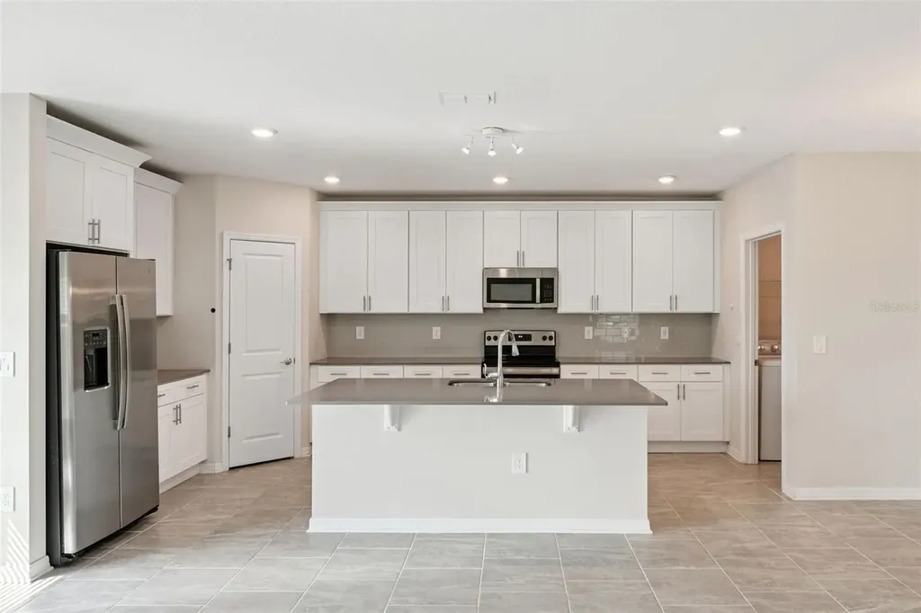 2932 Muller Oak Loop Ocoee FL 34761