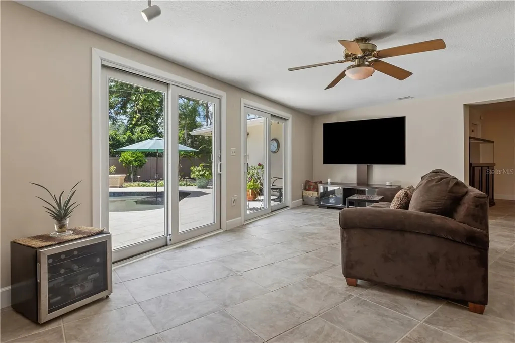 1883 Oakdale Lane N Clearwater FL 33764