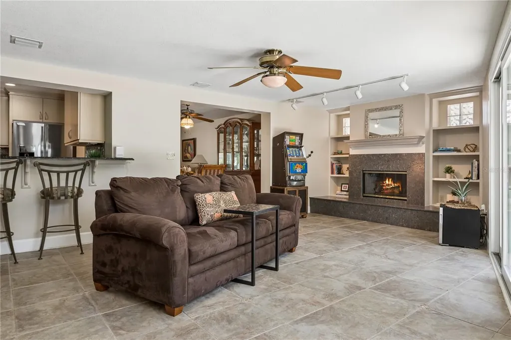 1883 Oakdale Lane N Clearwater FL 33764