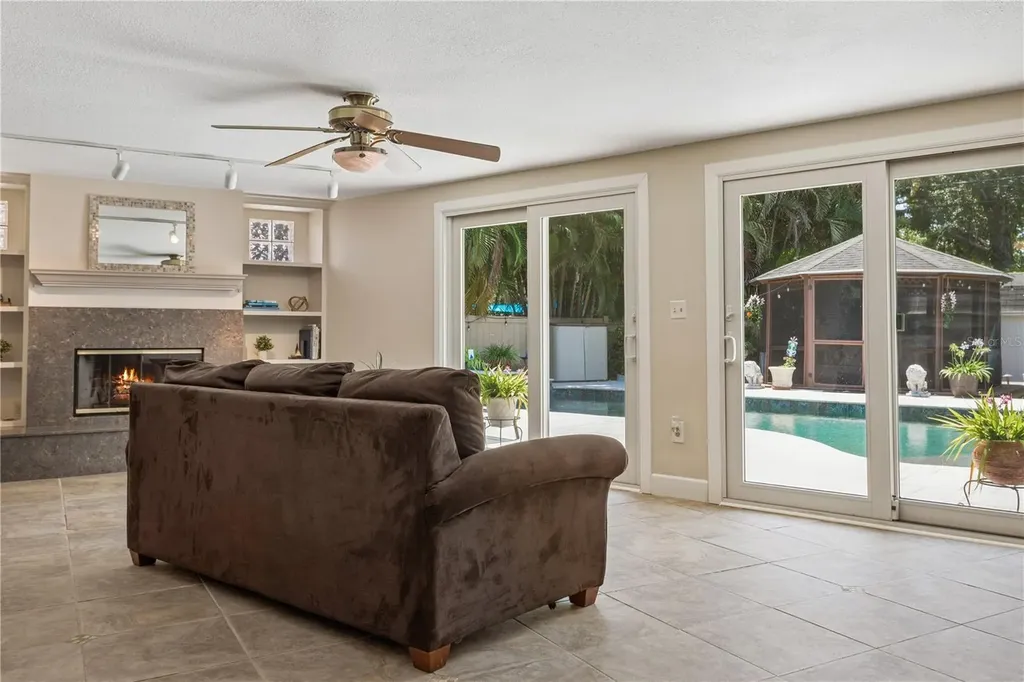1883 Oakdale Lane N Clearwater FL 33764