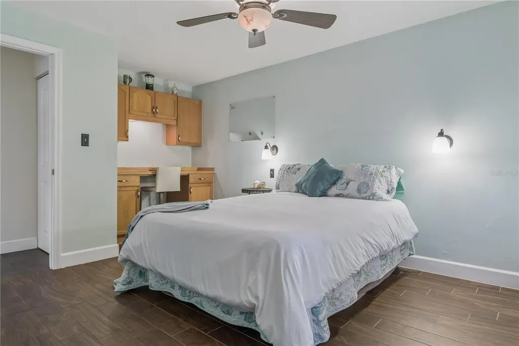 1883 Oakdale Lane N Clearwater FL 33764